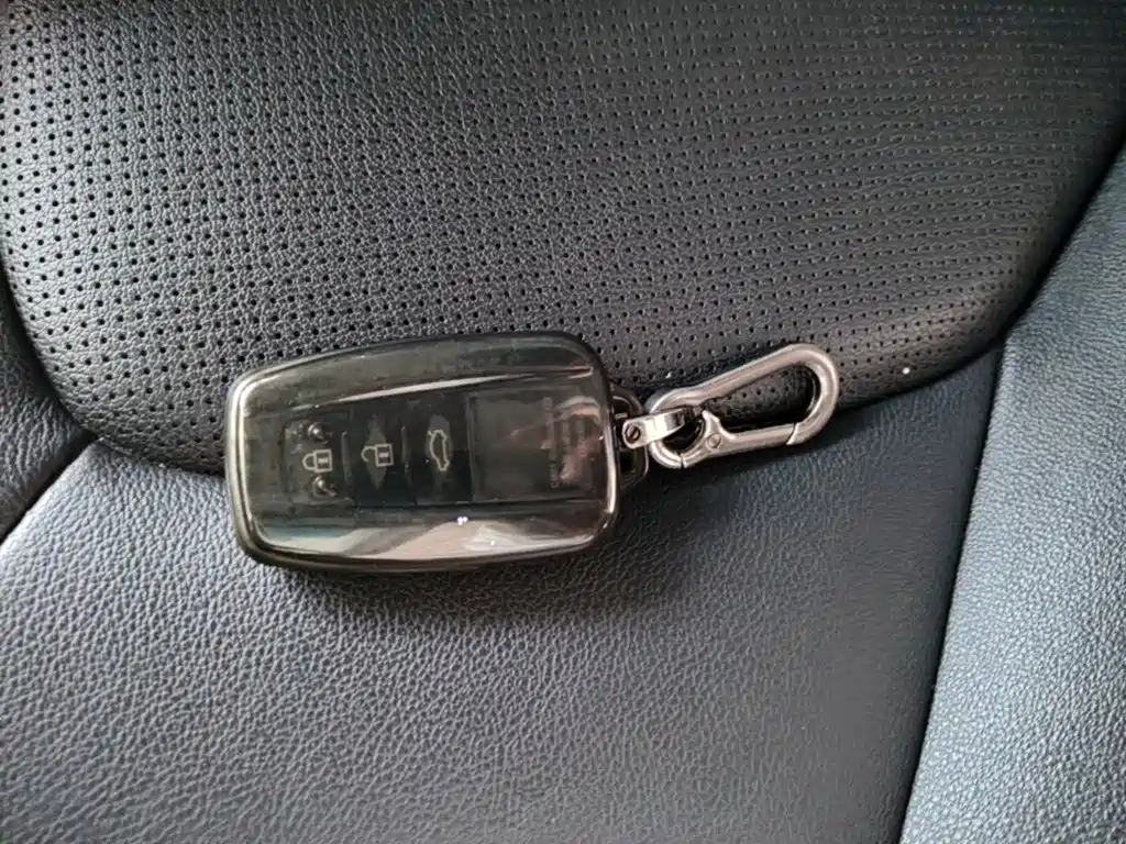 Toyota Camry — миниатюра 9