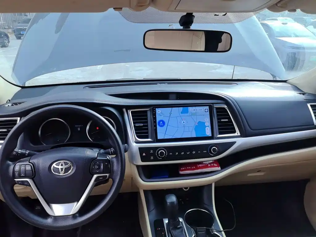 Toyota Highlander — миниатюра 5
