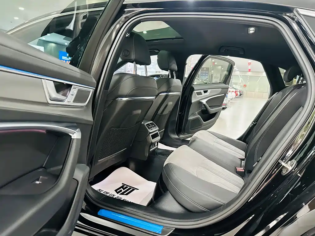 Audi A6L — миниатюра 5