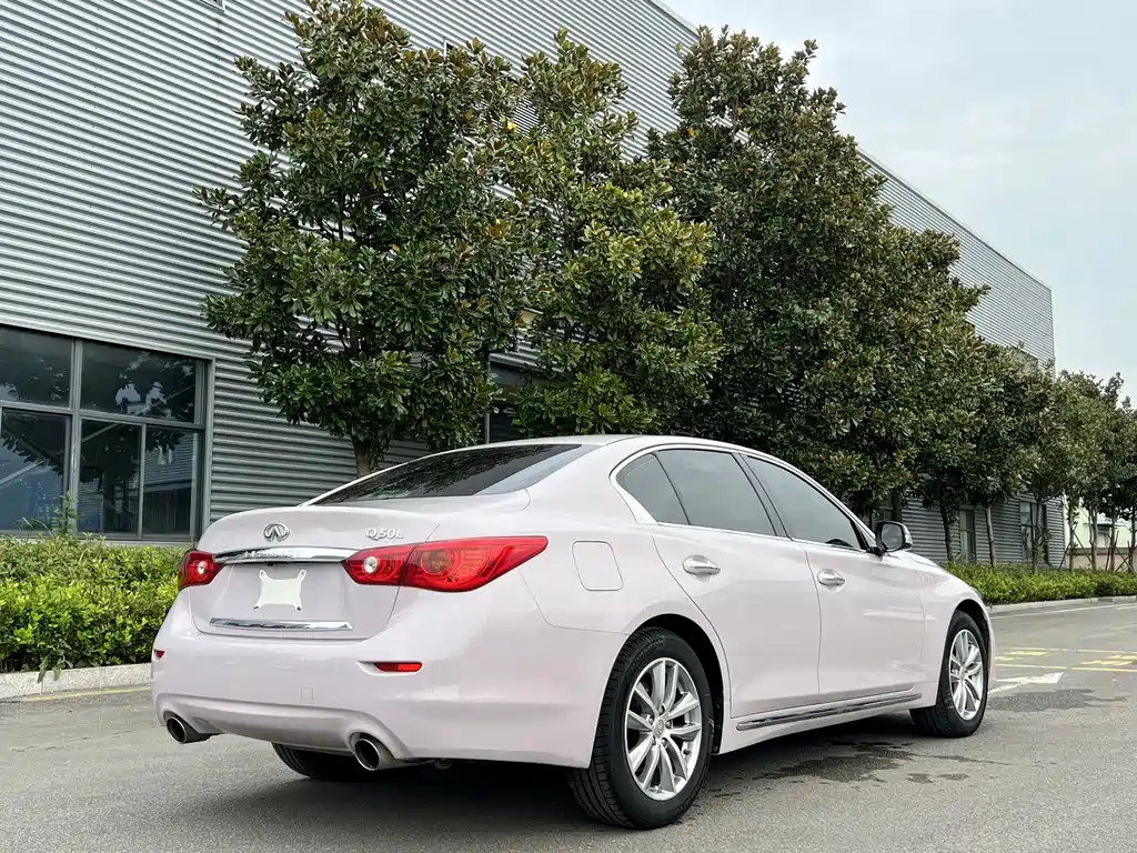 Infiniti Q50L — миниатюра 9
