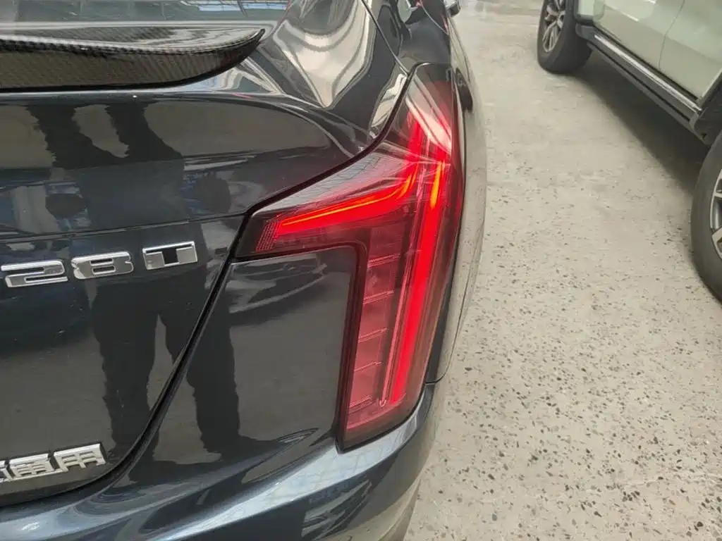 Cadillac CT5 — миниатюра 8