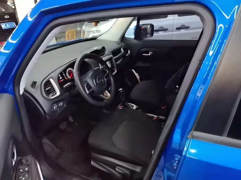 Jeep Renegade — миниатюра 15