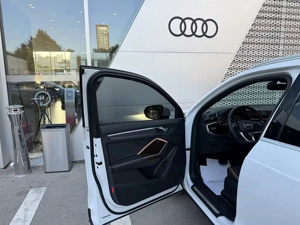 Audi Q3 — миниатюра 12