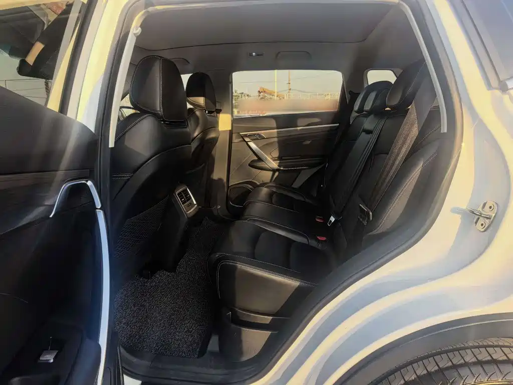 Geely Boyue — миниатюра 9