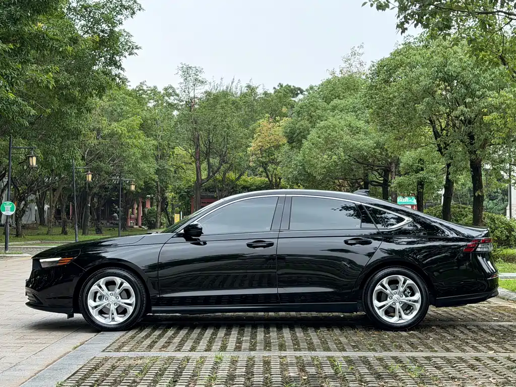 Honda Accord — миниатюра 4