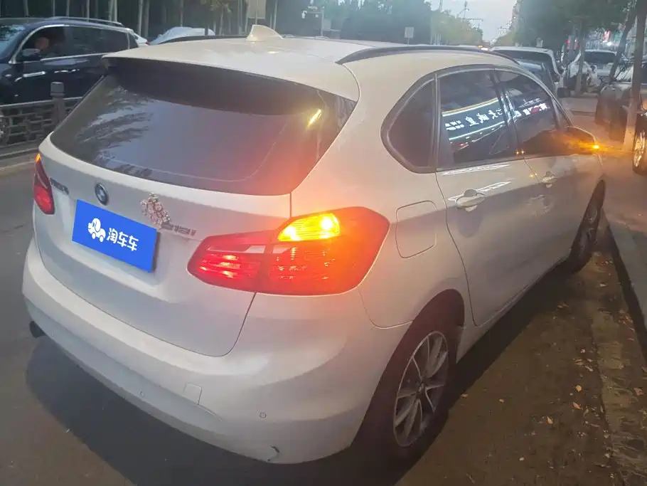 BMW 2 Series Active Tourer — миниатюра 3