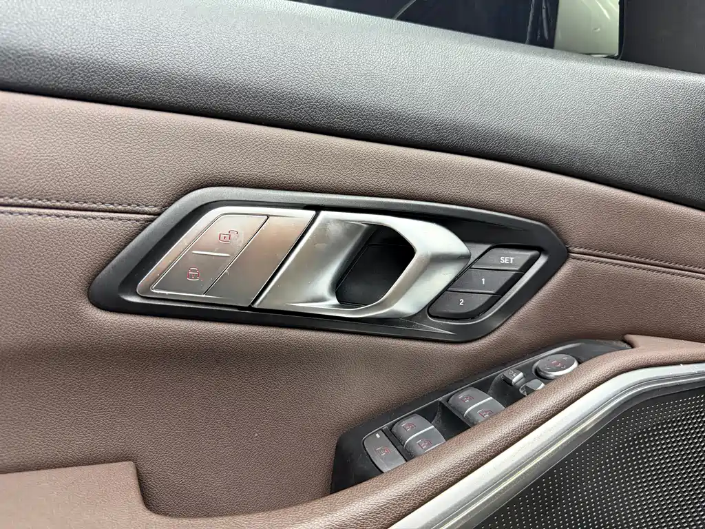 BMW 3 Series — миниатюра 19
