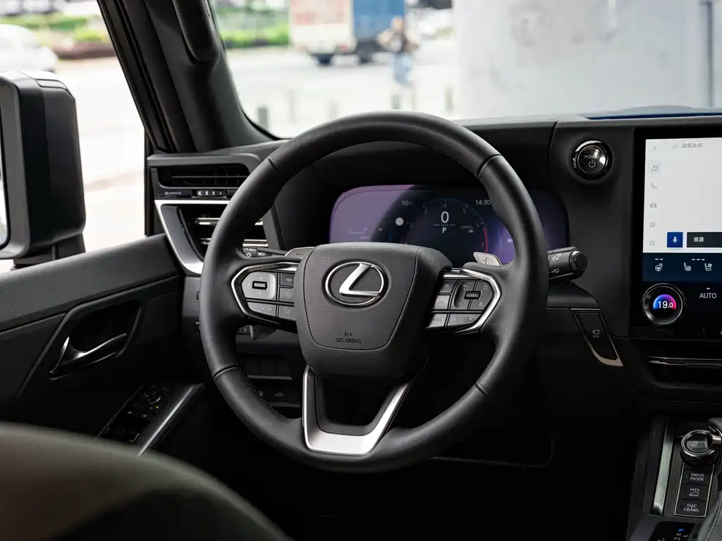 Lexus GX — миниатюра 10