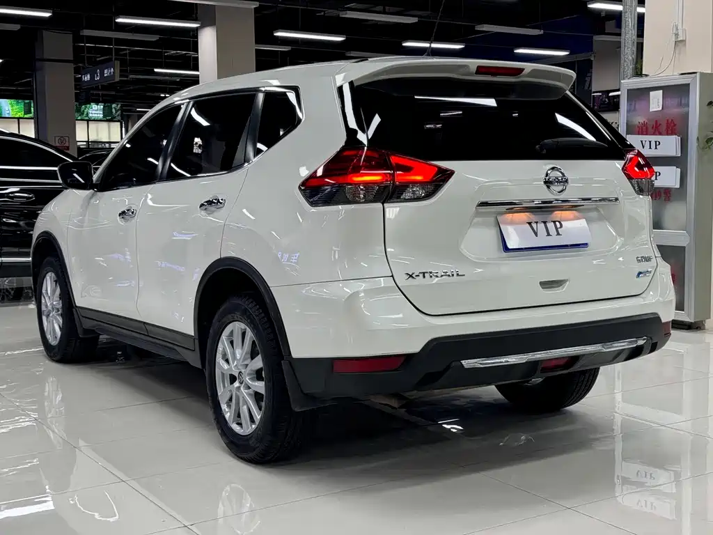 Nissan X-Trail — миниатюра 5