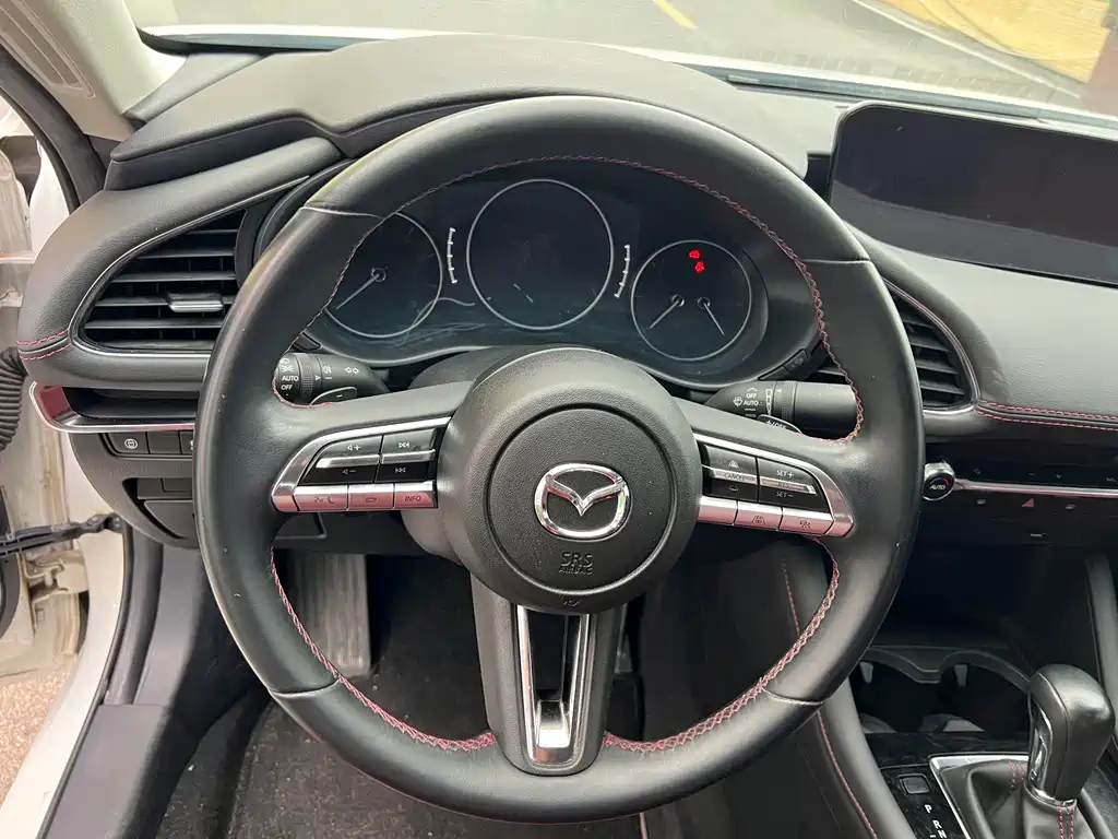 Mazda 3 Axela — миниатюра 12