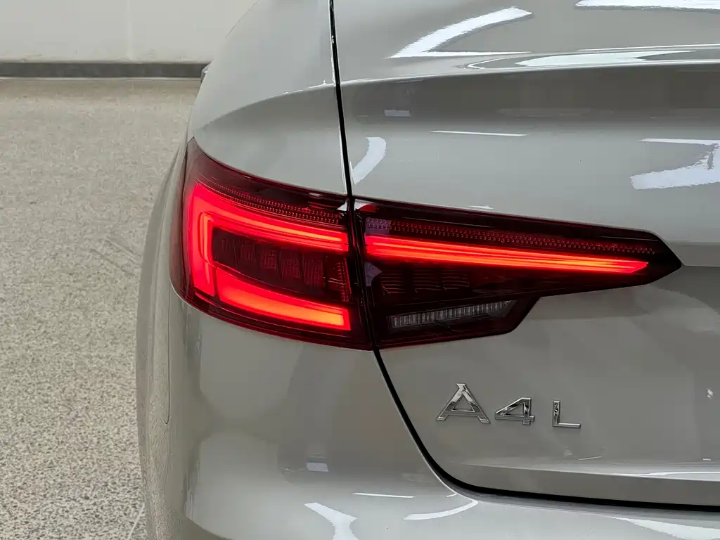 Audi A4L — миниатюра 8