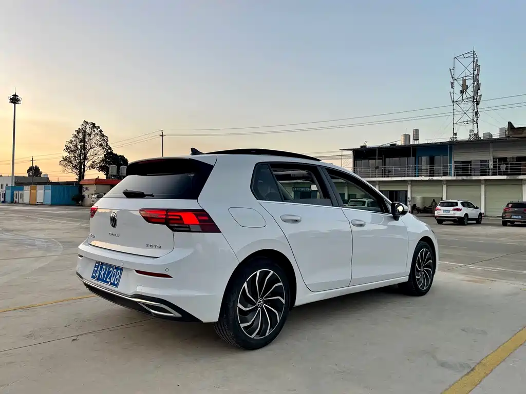 Volkswagen Golf — миниатюра 5