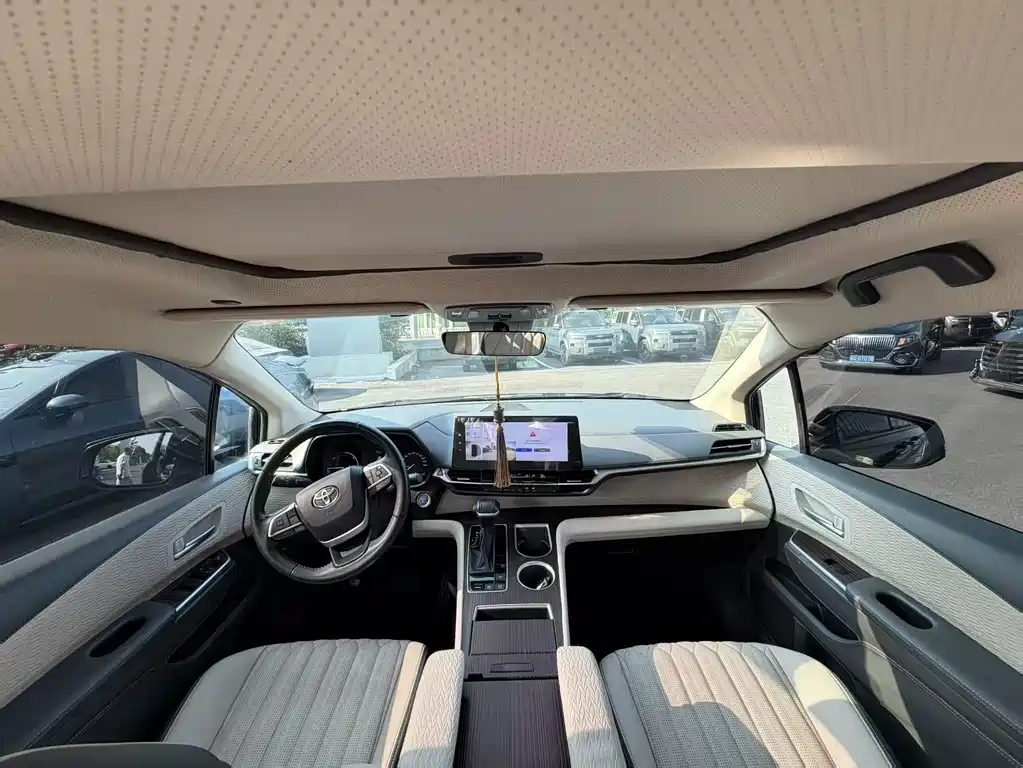 Toyota Sienna 2023 2.5L Comfort