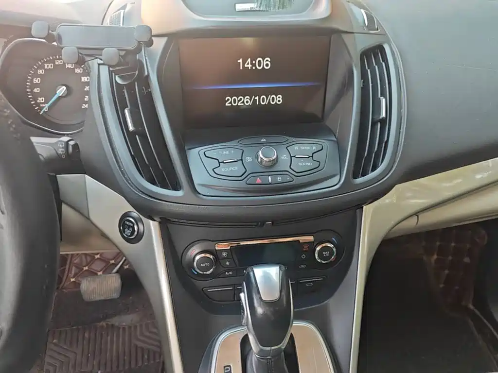 Ford Kuga — миниатюра 13