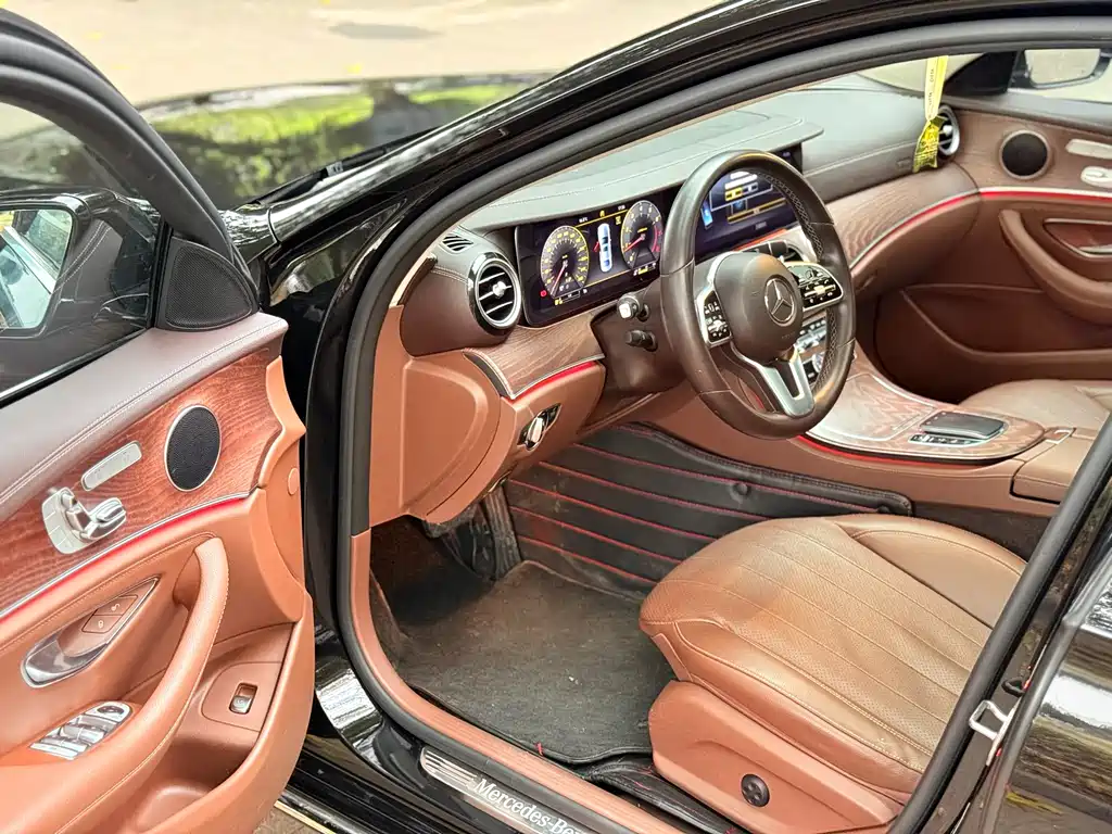 MERCEDES-BENZ E CLASS