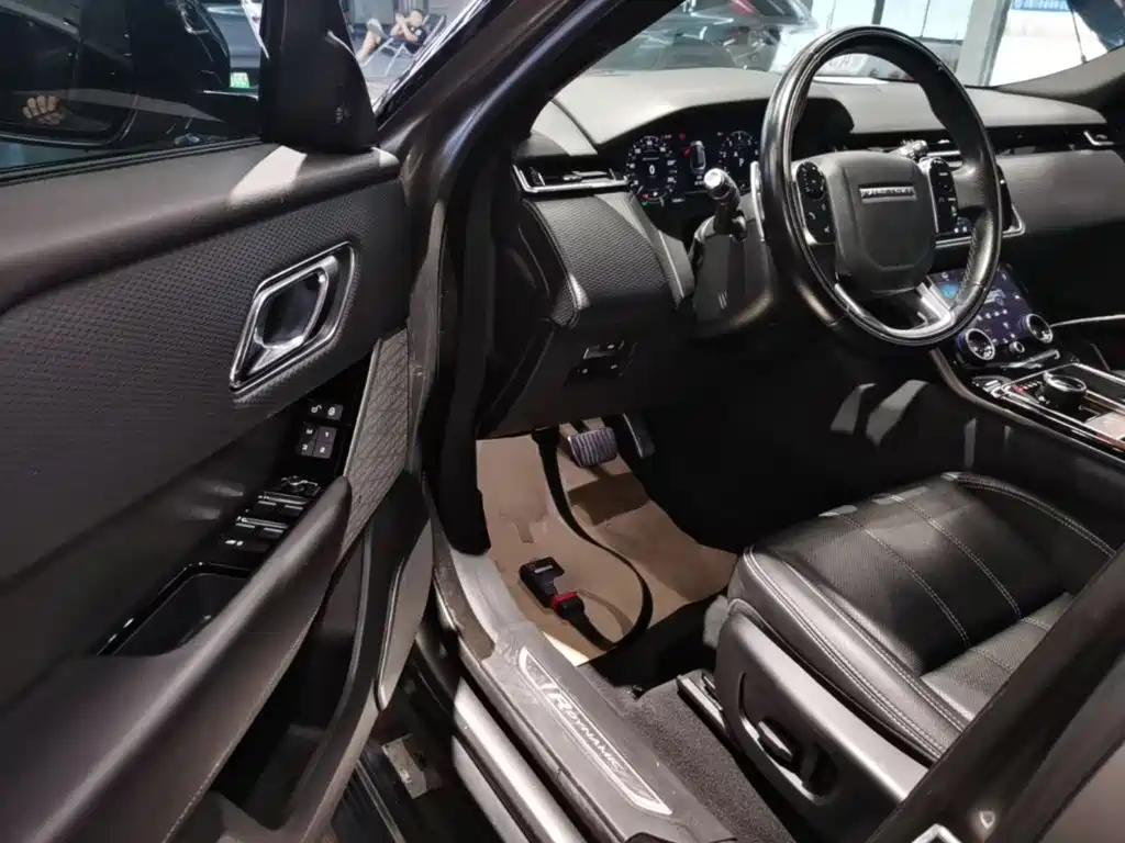 Land Rover Velar — миниатюра 16