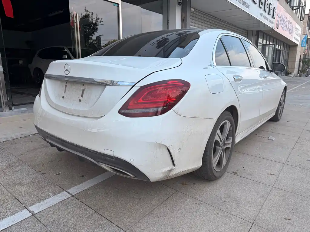 Mercedes-Benz C-Class — миниатюра 6