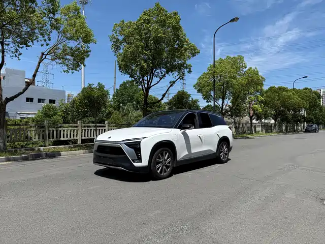 2021 Nio ES8