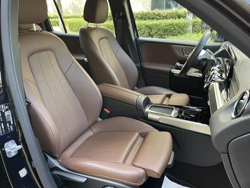 Mercedes-Benz GLB — миниатюра 9