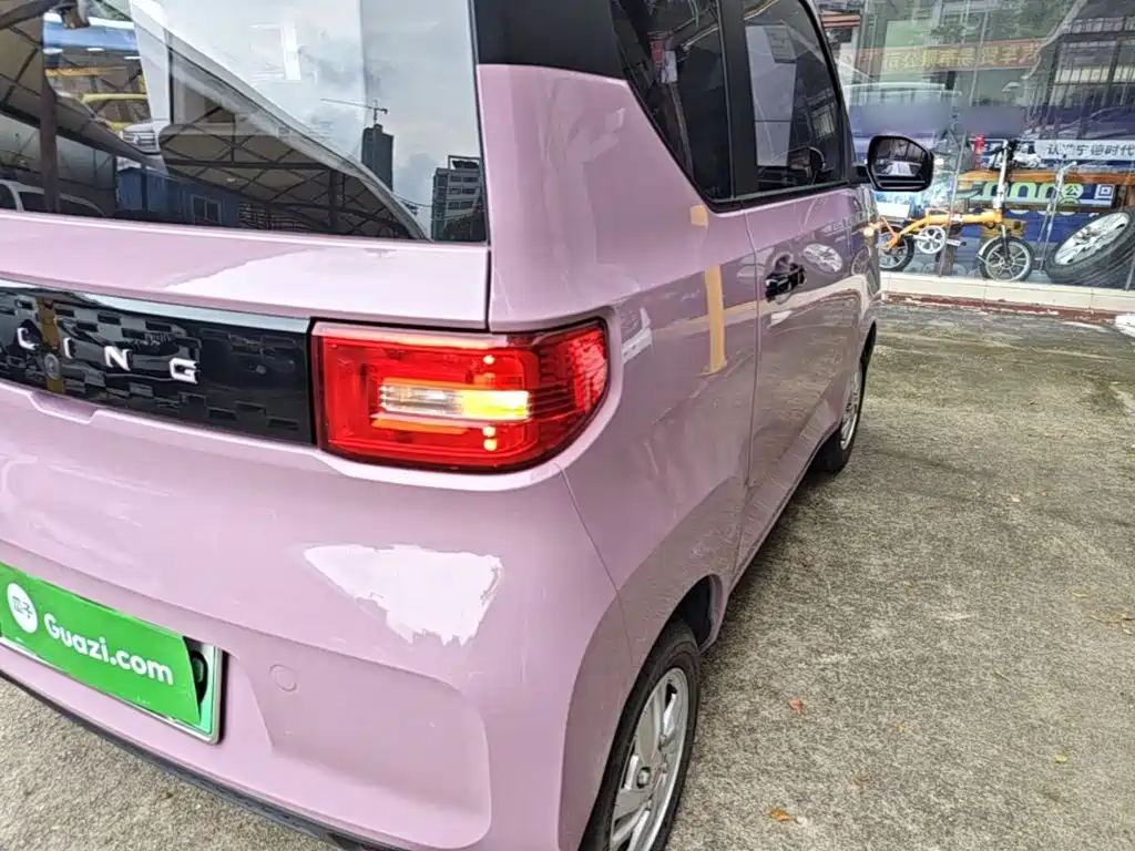 Wuling MINIEV — миниатюра 8