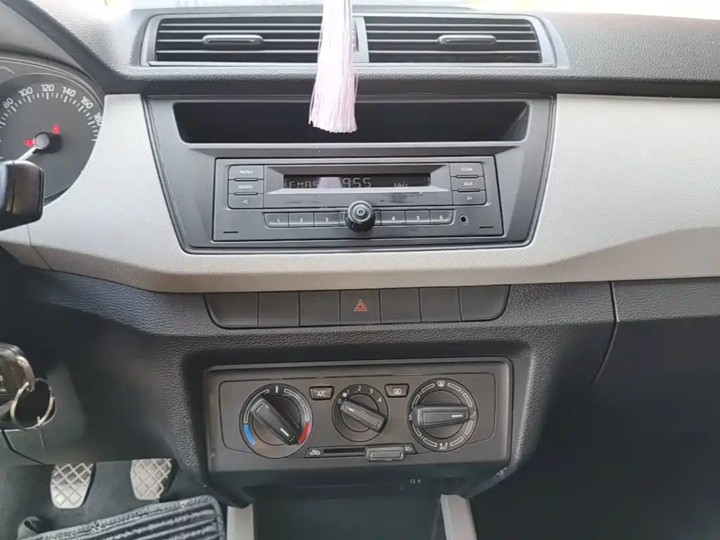 Skoda Fabia — миниатюра 13