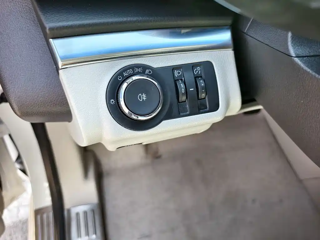 Buick GL8 — миниатюра 11