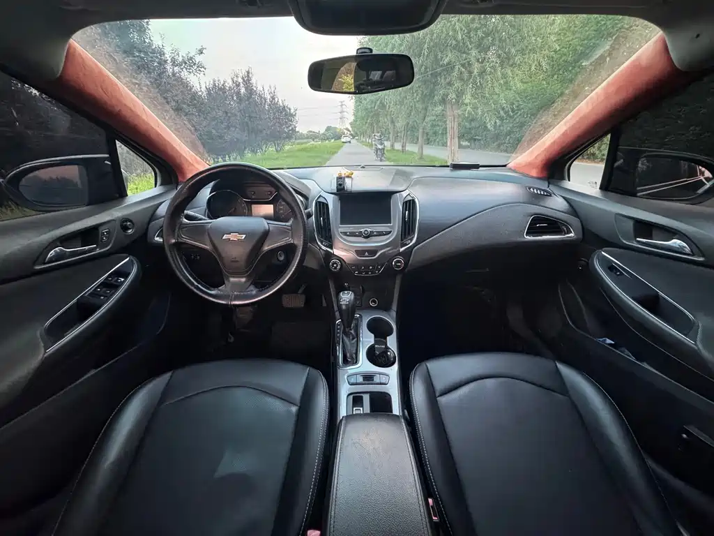Chevrolet Cruze — миниатюра 10