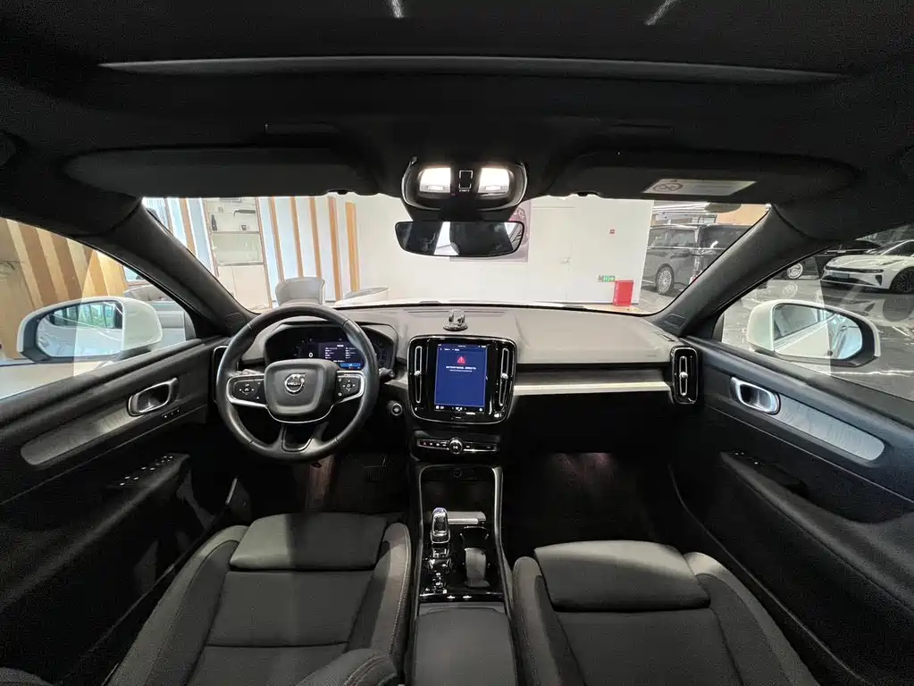 Volvo XC40 — миниатюра 13