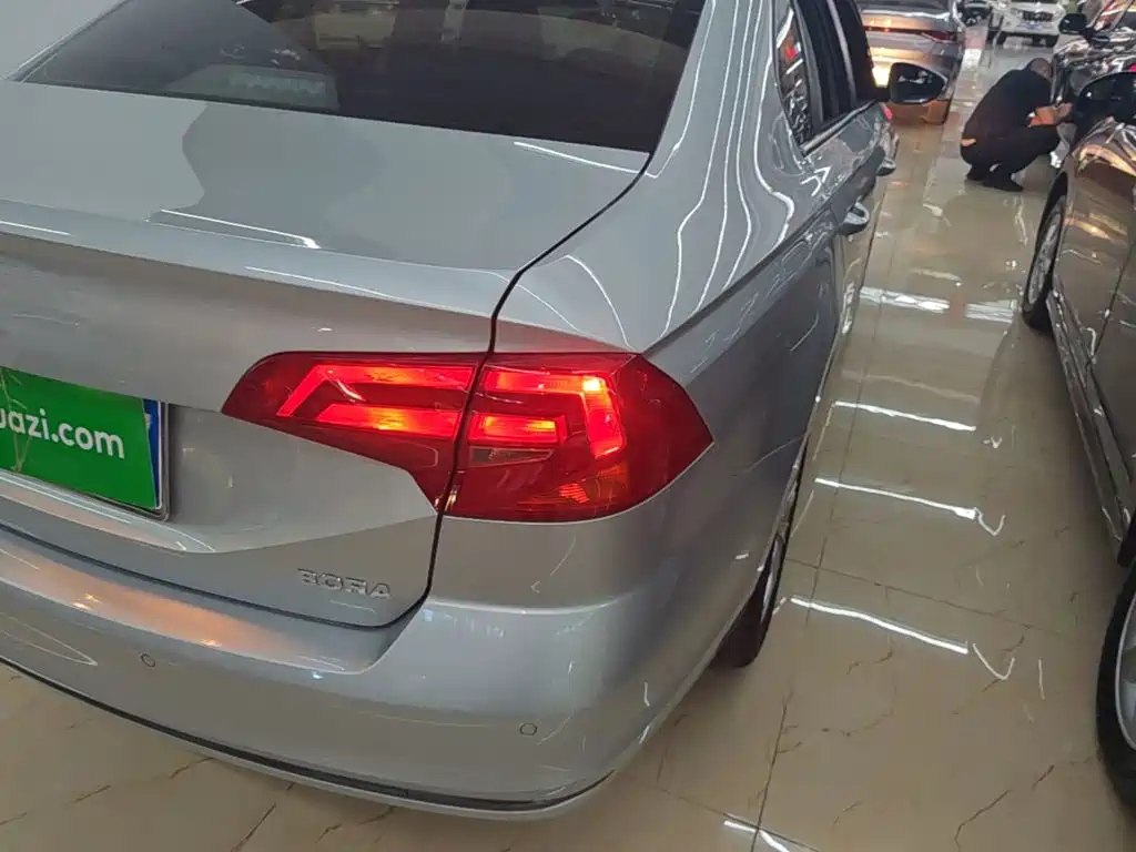 Volkswagen Bora — миниатюра 8