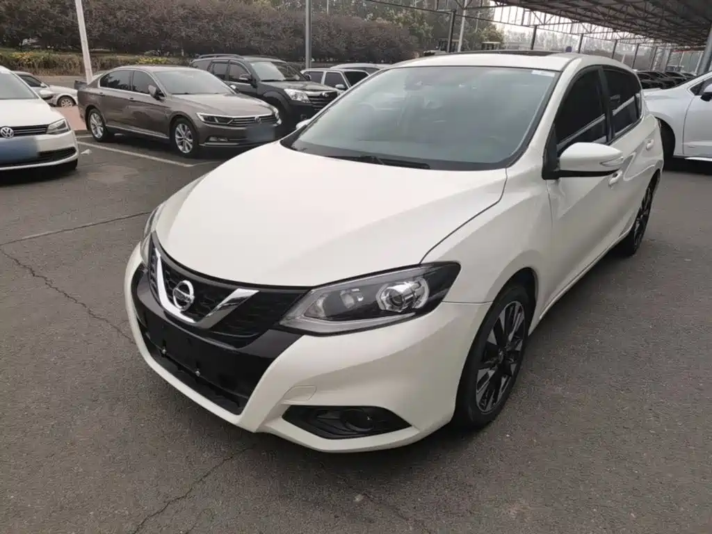 Nissan Tiida — миниатюра 2