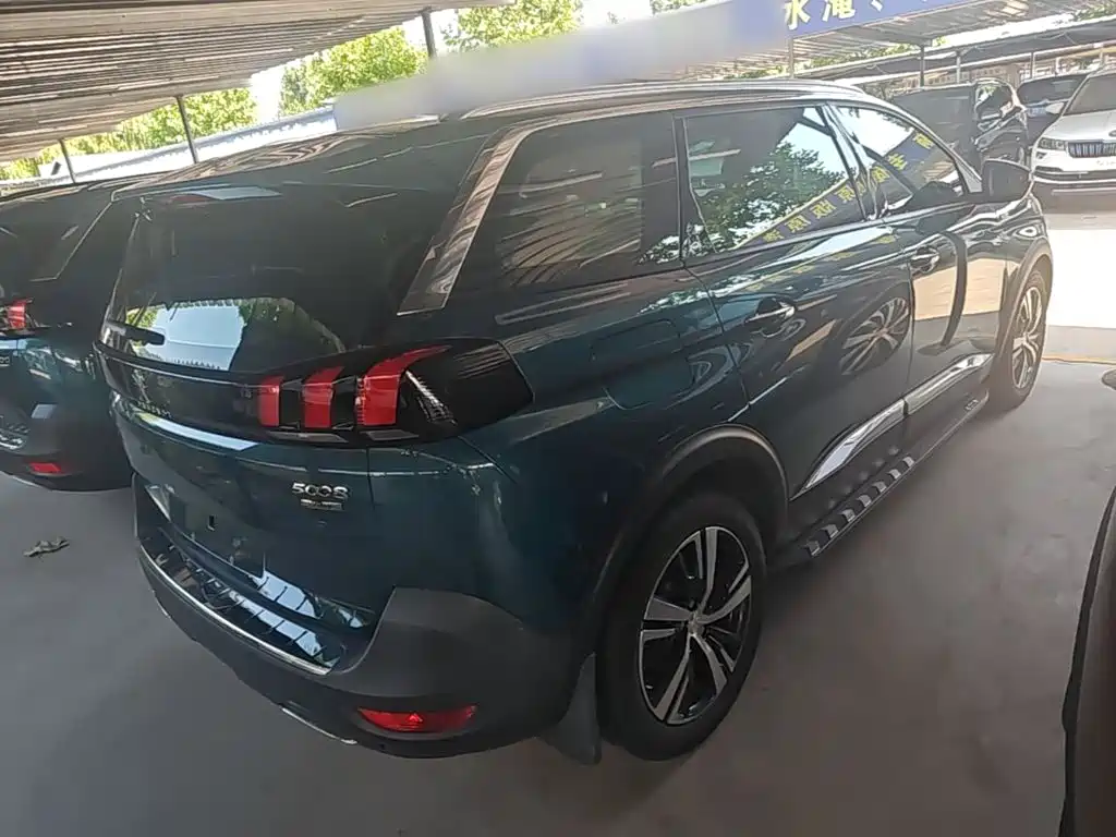 Peugeot 5008 2017 350THP 5 мест Elite