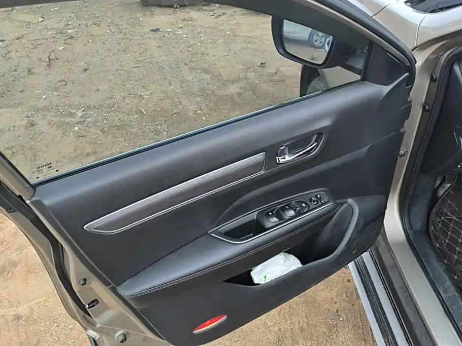 Renault Koleos — миниатюра 7