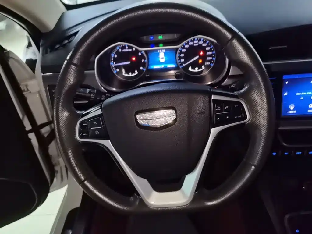 Geely Emgrand — миниатюра 11
