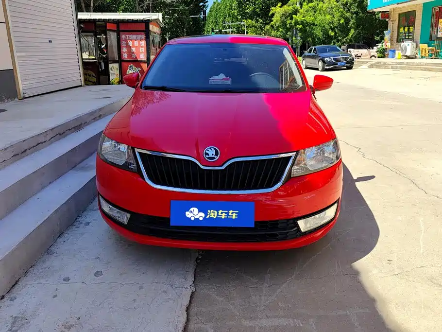 Skoda Rapid Spaceback — миниатюра 2