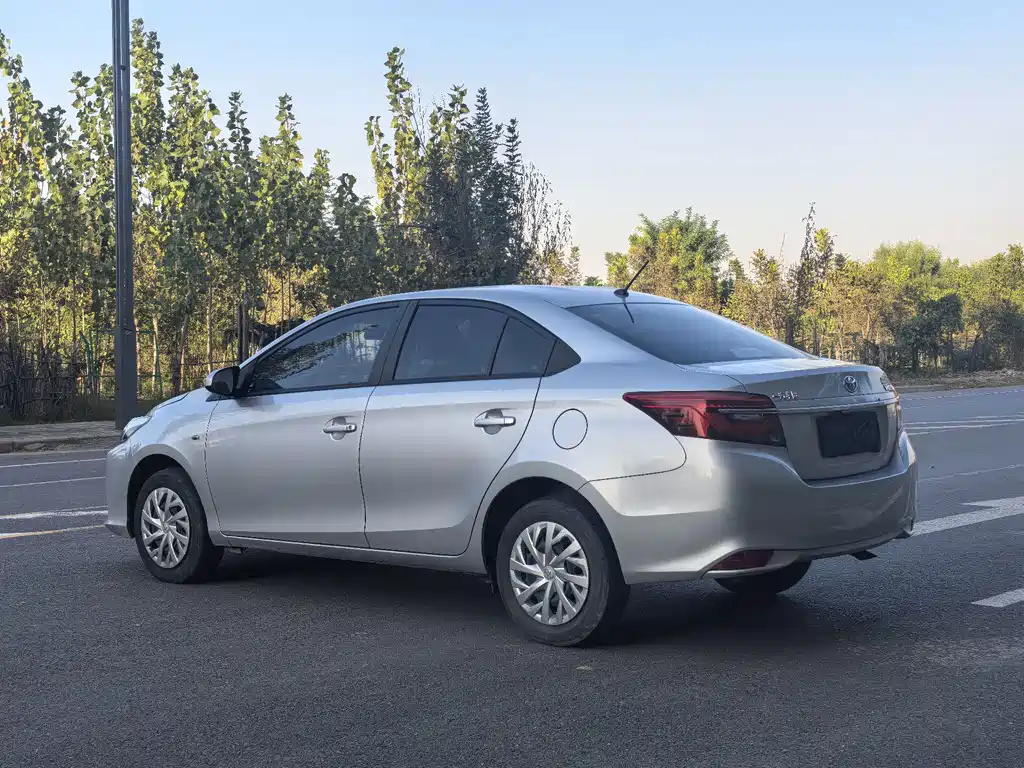Toyota Vios — миниатюра 4