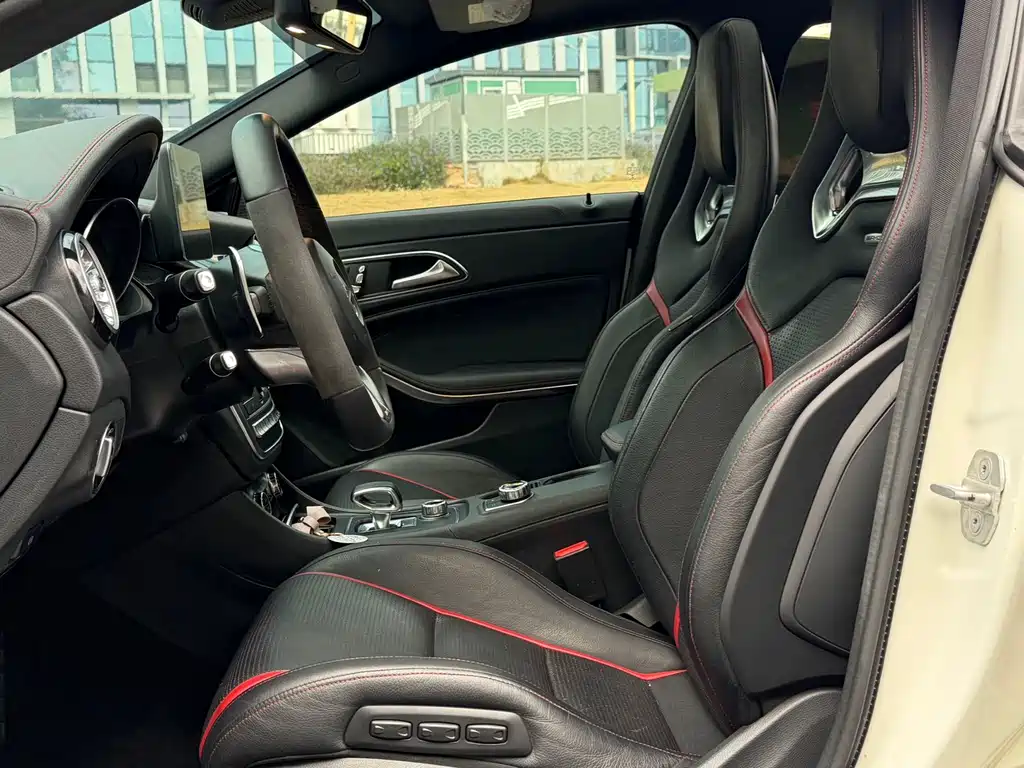 Mercedes-Benz CLA AMG — миниатюра 7