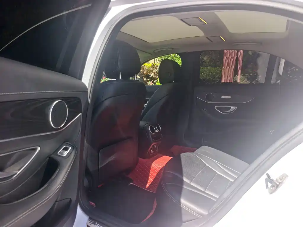 Mercedes-Benz C-Class — миниатюра 10