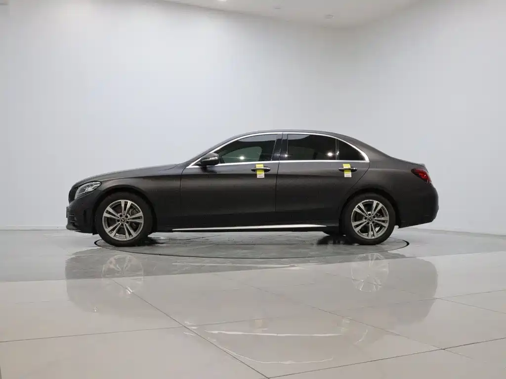 Mercedes-Benz C-Class — миниатюра 8