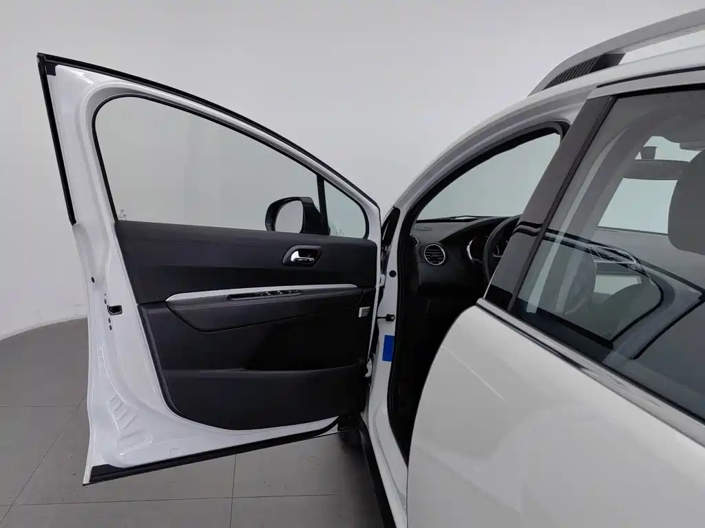 Peugeot 3008 — миниатюра 8