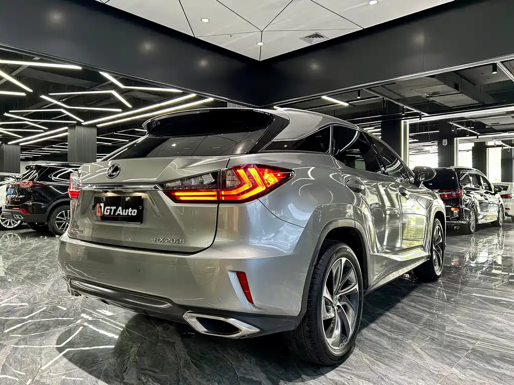 Lexus RX — миниатюра 5