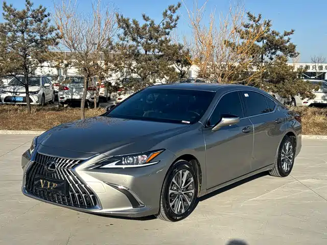 lexus es