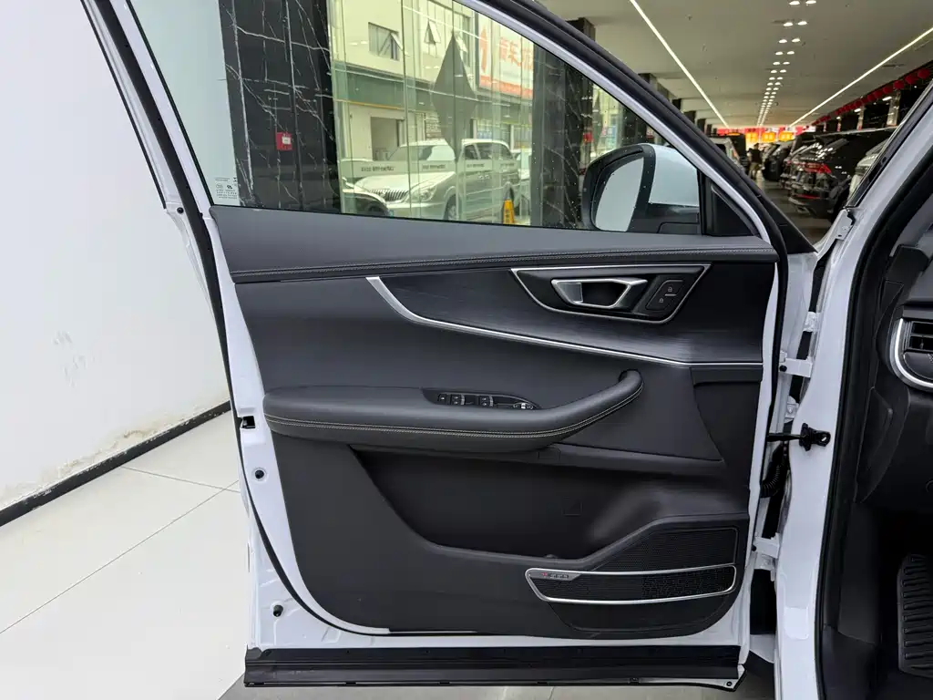 Chery Tiggo 8 — миниатюра 8