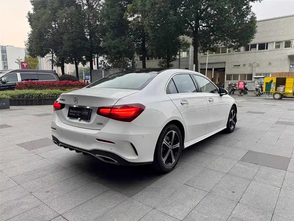 MERCEDES-BENZ A CLASS