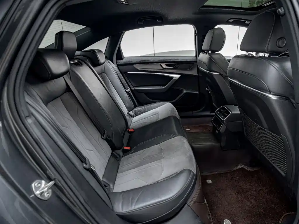 Audi A6L — миниатюра 9