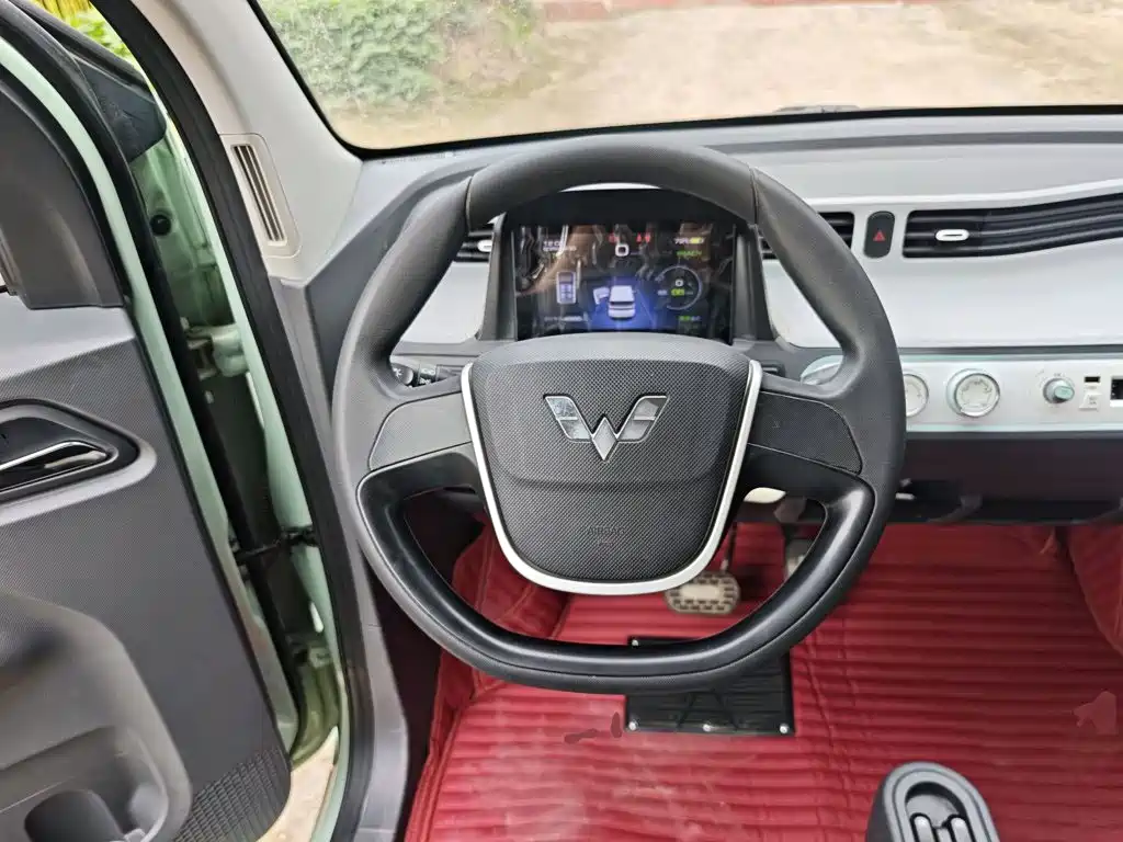 Wuling MINIEV — миниатюра 11