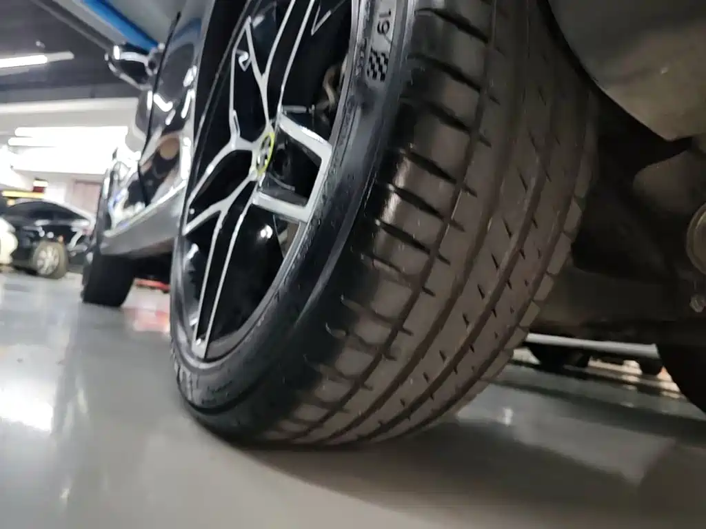 Roewe RX5 New Energy — миниатюра 22