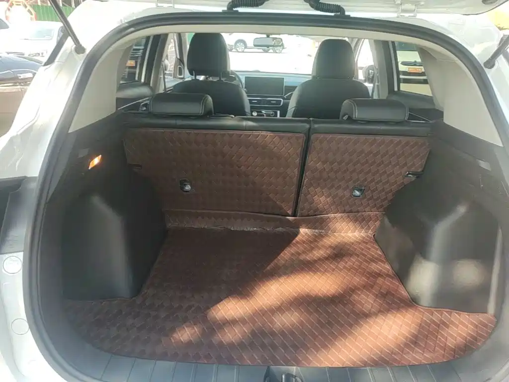 Geely Binyue — миниатюра 19