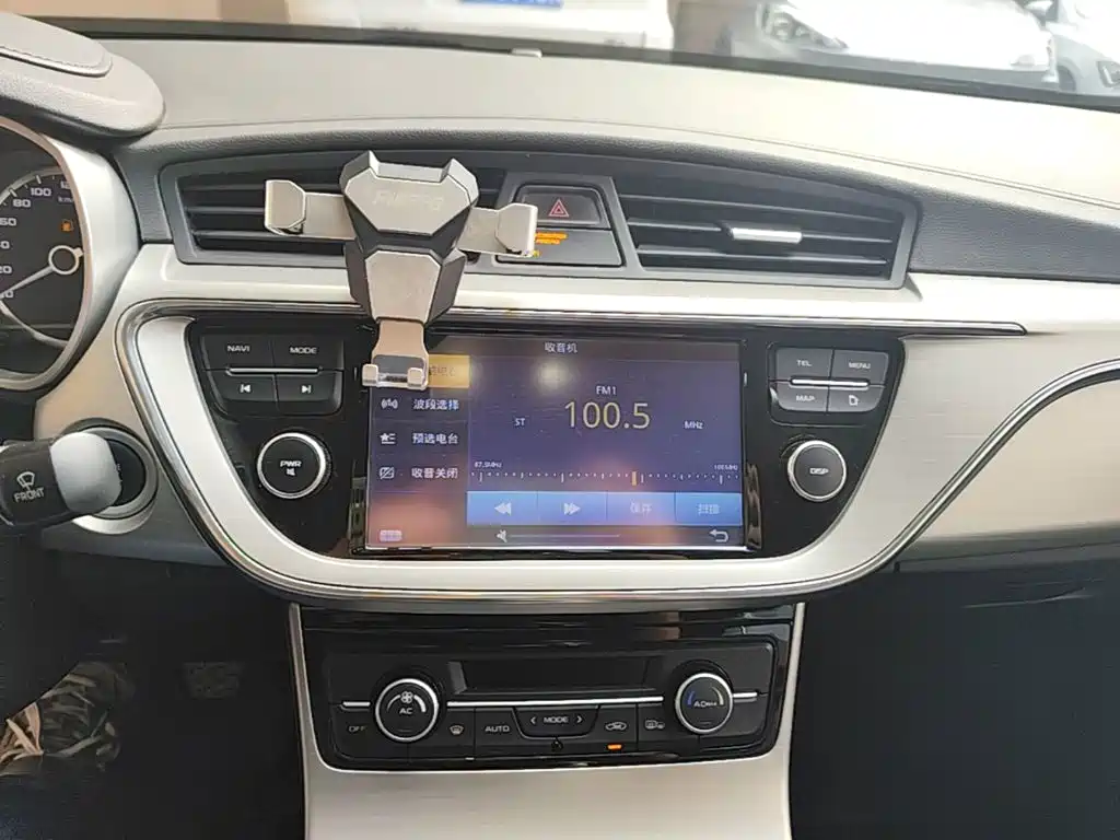 Geely Emgrand GL — миниатюра 13
