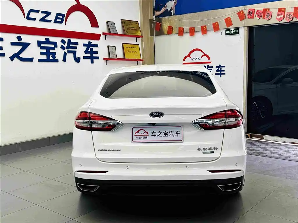 Ford Mondeo — миниатюра 7