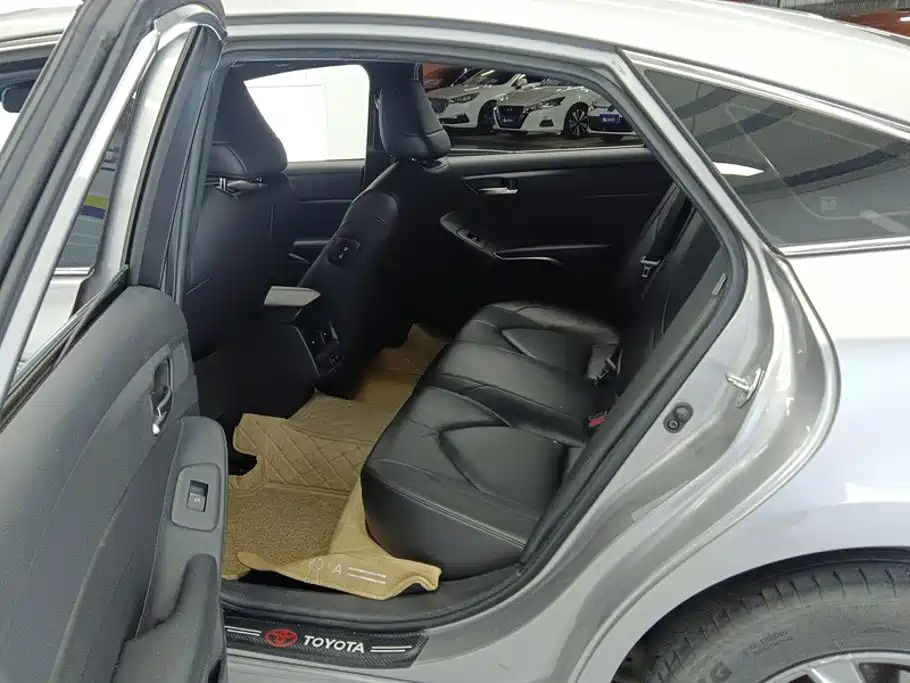 Toyota Avalon — миниатюра 11